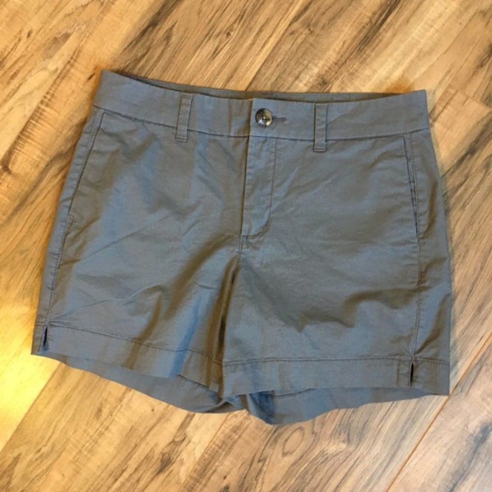 Old navy size 2‎ grey shorts